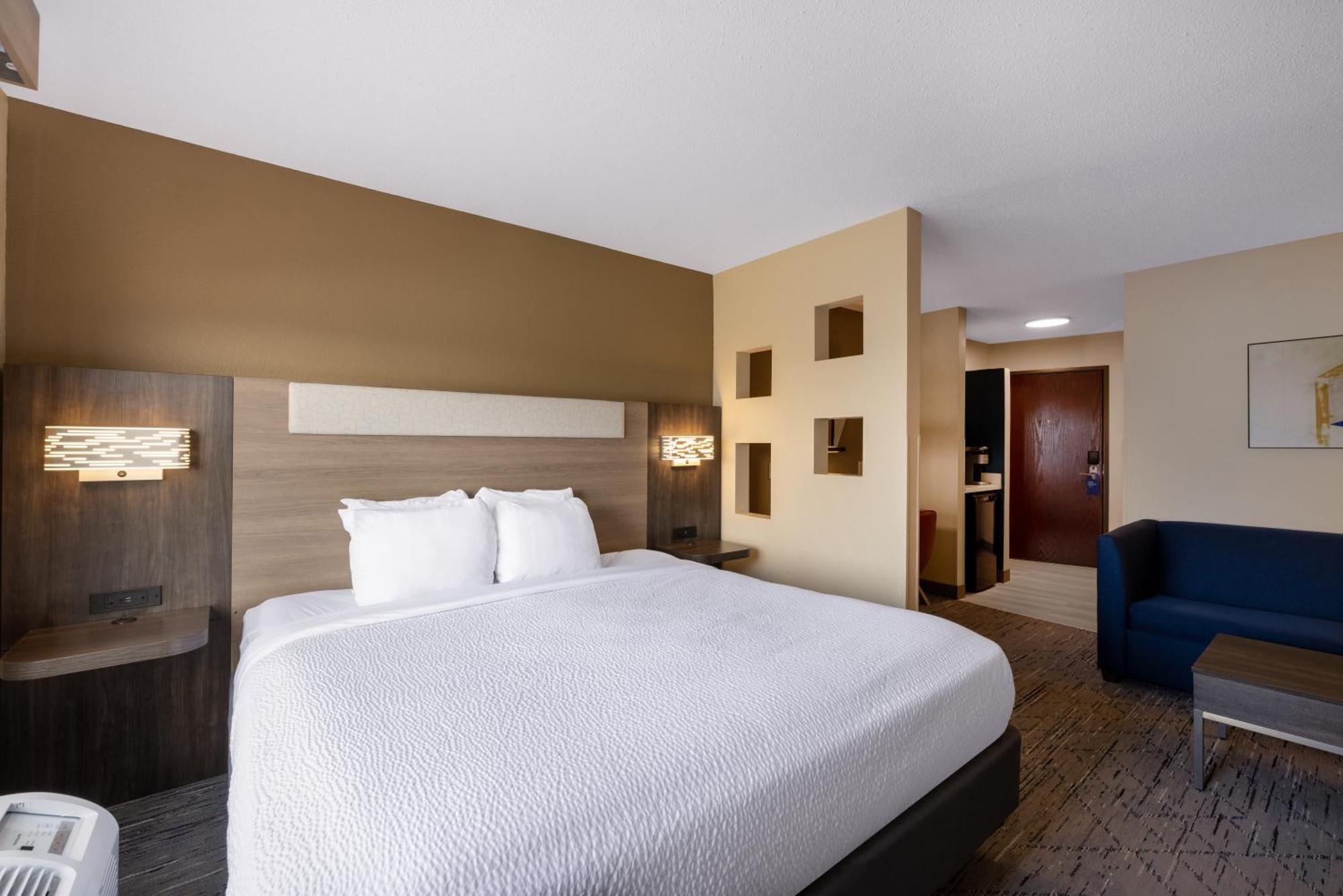 Holiday Inn Express Rochester South - Mayo Area By Ihg Екстериор снимка
