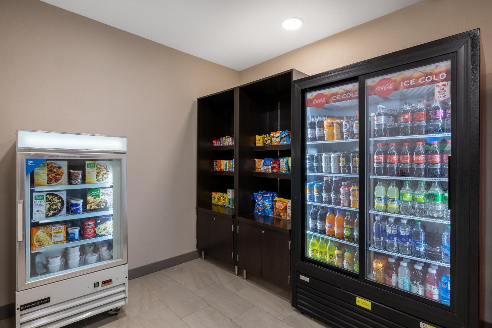 Holiday Inn Express Rochester South - Mayo Area By Ihg Екстериор снимка