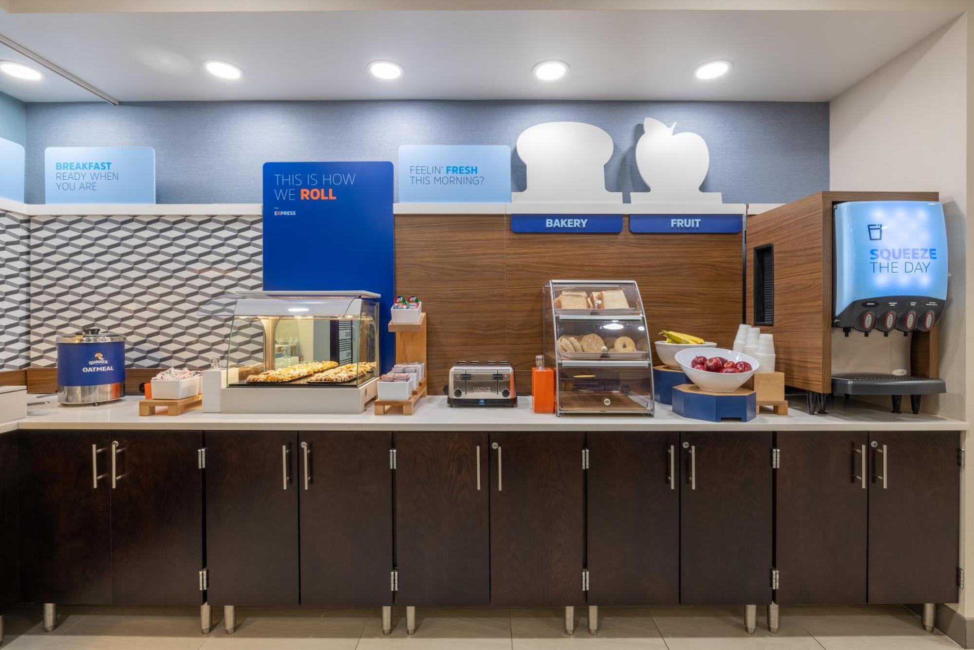 Holiday Inn Express Rochester South - Mayo Area By Ihg Екстериор снимка